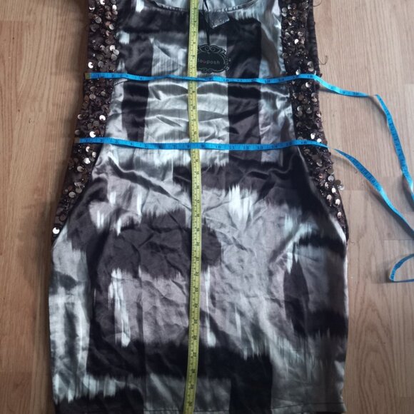 LovPosh Abstract Sequin Grey Brown Dress - Picture 4 of 5